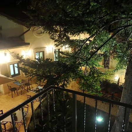 Bed & Breakfast I Giardini Del Borgo 3*
